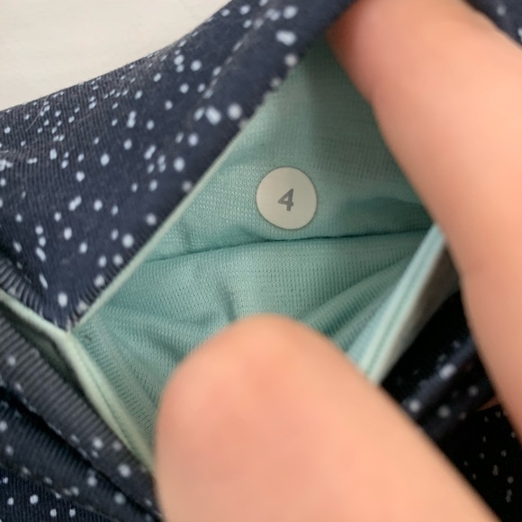 High rise blue Lululemon leggings - Picture 2 of 8